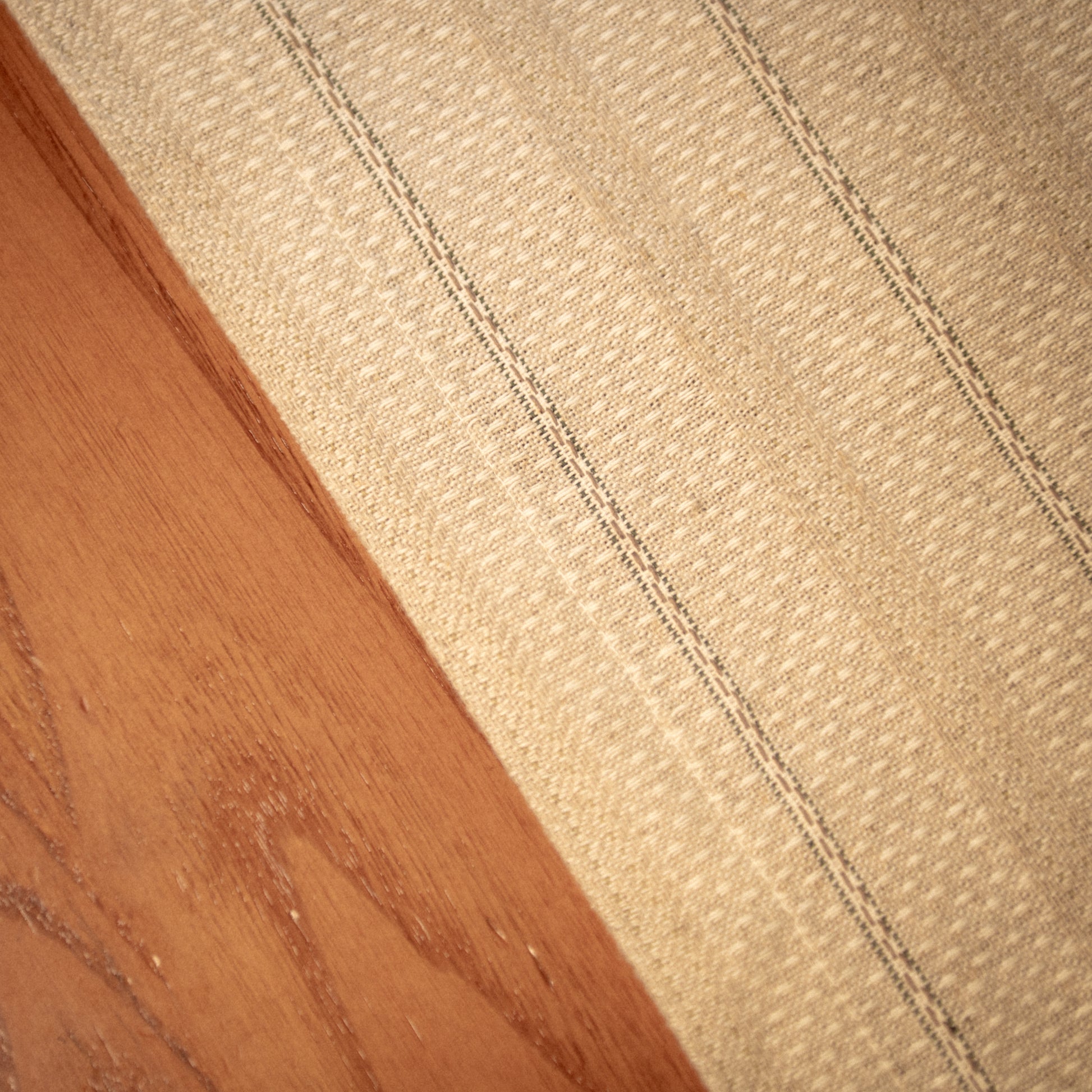 Corredor de Mesa PLAGEA, Castanho