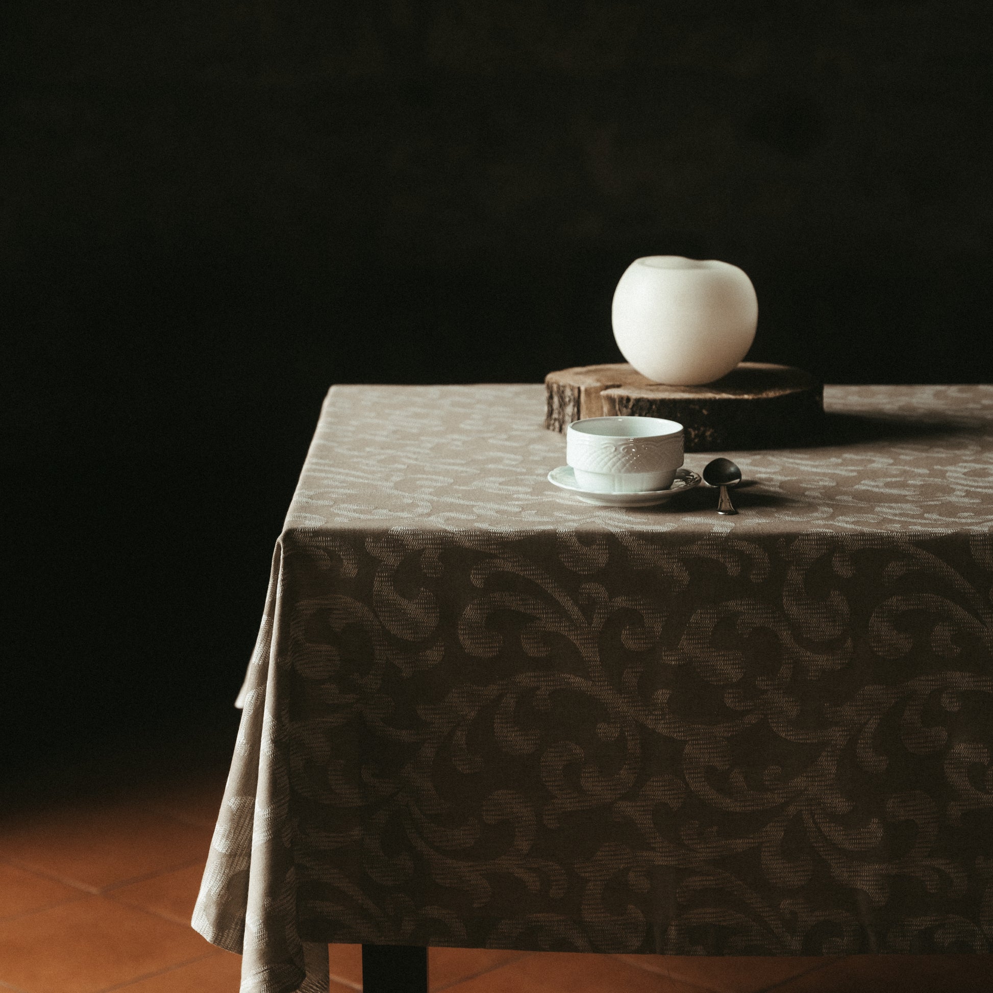 Toalha de Mesa, Brocado Castanho Natal